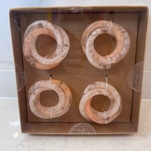 Tahari Set Of 4 Pink And White Napkin Rings Swirled Glass Style Resin Abstract
